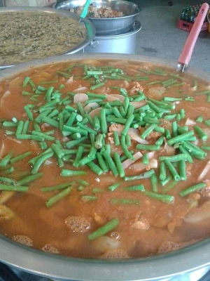 ร้านแกงป้านัน วัดศาลเจ้าปทุมธานีครับ อร่อยแบบไทยแท้ ราคาไม่เเพง