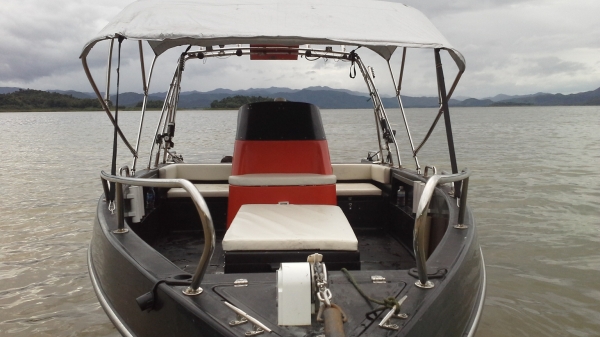 เรือ 18 ฟุต โมลพี่ตีหัวหิน 0817213782