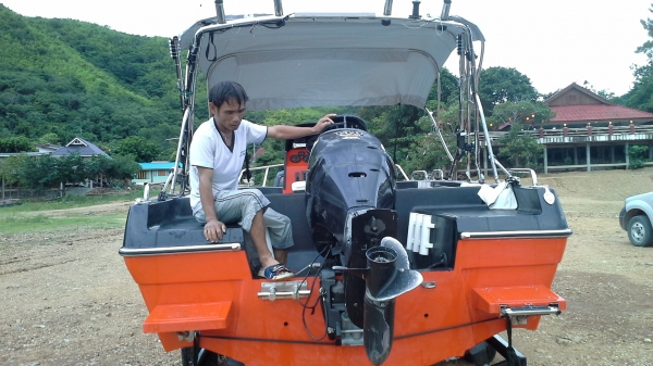 เรือ 18 ฟุต โมลพี่ตีหัวหิน 0817213782