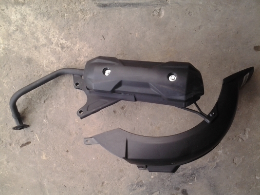 ขาย ล้อ ,โช๊ค ,ท่อพร้อมบังโคน,กลองอากาศ Zoomer X ของใหม่ ยังไม่ได้ใช้