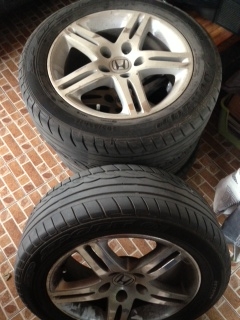 Honda civic fd  5 รู 114  ขนาด 16 นิ้ว คับ สภาพดีมาก สวยทั้ง 4 วง พร้อมขาย dunlop ขนาด 205/55/16 ปี 11