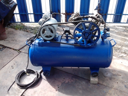 ปั๊มลมSWANสองสูบมือสอง รุ่น SVP-201 มอเตอร์ 1 แรง 220 V. ใช้ไฟบ้าน ความจุ 85 ลิตร