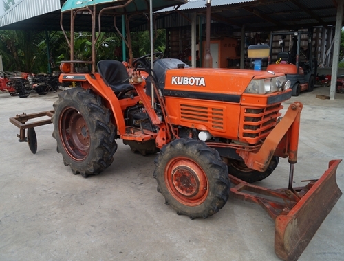 ขายรถไถ KUBOTA L2605 ระบบ 4 WD พวงมาลัยพาวเวอร์ ขายรถไถ KUBOTA L2605 ระบบ 4 WD พวงมาลัยพาวเวอร์