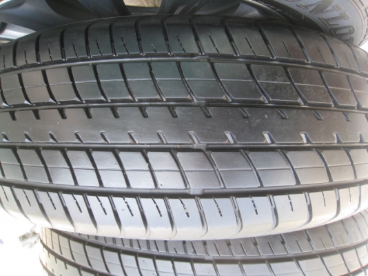 ขายล้อแม็ก Toyota vios 12 ก้าน 15"x5.5" et45 4รู100 +ยางปี1112  สนใจติดต่อเล็กคลองสามครับ (081-3747940)