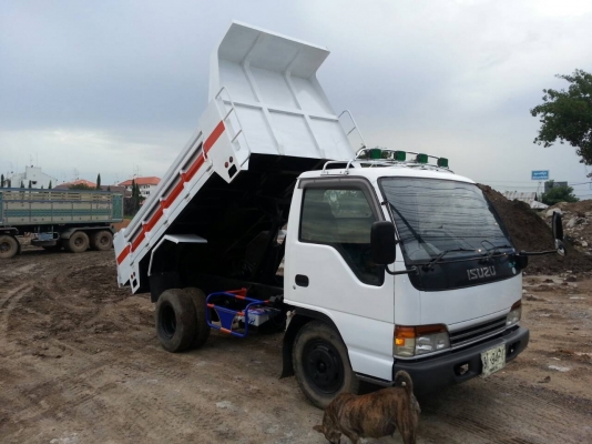 ขาย 6 ล้อดั้ม npr