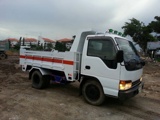 ขาย 6 ล้อดั้ม npr