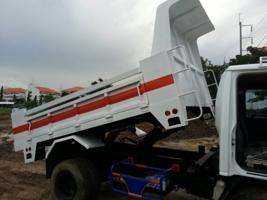 ขาย 6 ล้อดั้ม npr