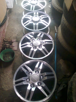 ขายล้อขอบ16พร้อมยางชุดละ6500