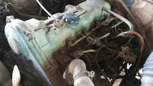 TOYOTA HILUX LN40 รุ่นม้ากระโดด สภาพดีพร้อมใช้งาน เครื่องแห้งแรงดี ภายในคอนโซลอยู่ครบ บอดี้ตัวถังภายนอกรถสวยไม่มีผุกร่อน กระบะพื้นมีผุบ้างเล็กน้อย ช่วงล่างคัชซีสวยไม่มีผุเลย ยางสภาพดี 4 เส้นประมาณ 60\% พร้อมใช้งาน เอกสารทะเบียนครบพร้อม ราคาต่อรองได้ครับ