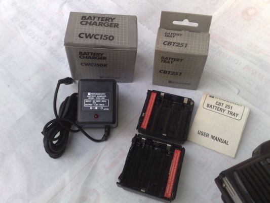 ขายstandard c-150 สถาพพร้อมใช้งานรับส่งปกติ H-5-7 วัตต์,M-3วัตต์,L-1วัตต์ ทุกปุ่มใช้งานได้ปกติ สิ่งที่จะได้ 1.ตัวเครื่อง 2.เสายาง1ต้น 3.สายคล้องมือ 4.เซฟเวอร์ 12 โวลล์ 5.กล่องราง 6 ก้อนของใหม่ 6.อดัมเตอร์ชาร์ทไฟของใหม่ ถ้าไม่ต่อแถมซองหนังของใหม่ ขายในราคา