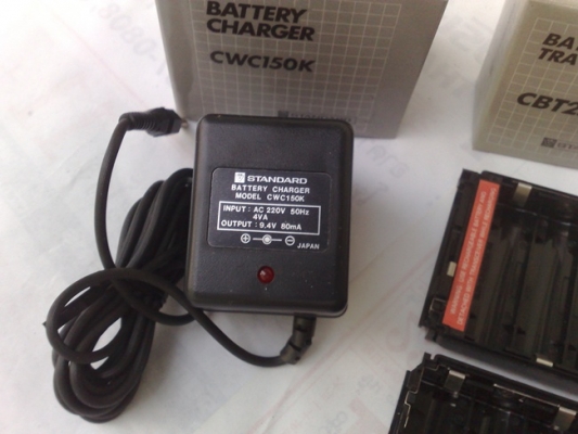 ขายstandard c-150 สถาพพร้อมใช้งานรับส่งปกติ H-5-7 วัตต์,M-3วัตต์,L-1วัตต์ ทุกปุ่มใช้งานได้ปกติ สิ่งที่จะได้ 1.ตัวเครื่อง 2.เสายาง1ต้น 3.สายคล้องมือ 4.เซฟเวอร์ 12 โวลล์ 5.กล่องราง 6 ก้อนของใหม่ 6.อดัมเตอร์ชาร์ทไฟของใหม่ ถ้าไม่ต่อแถมซองหนังของใหม่ ขายในราคา