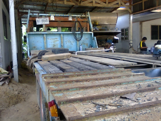 สิบล้อหน้ายาวบรรทุกรถเกี่ยวข้าว เครื่อง EH700 สภาพพร้อมใช้