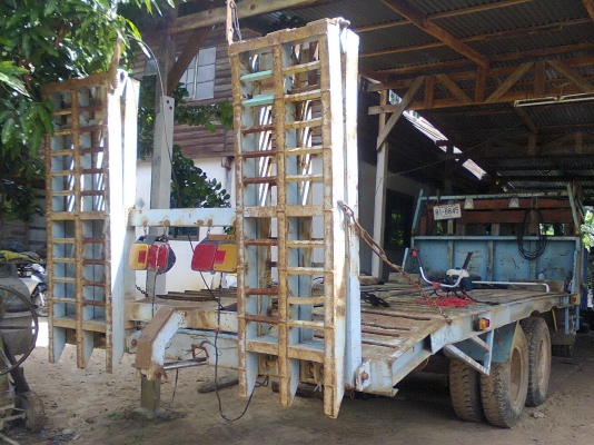 สิบล้อหน้ายาวบรรทุกรถเกี่ยวข้าว เครื่อง EH700 สภาพพร้อมใช้