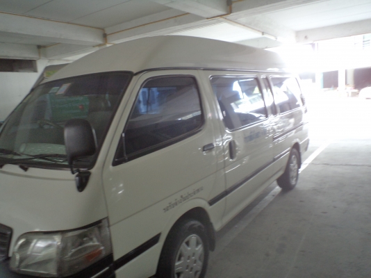 ขายรถตู้ toyota comuter ปี 2000