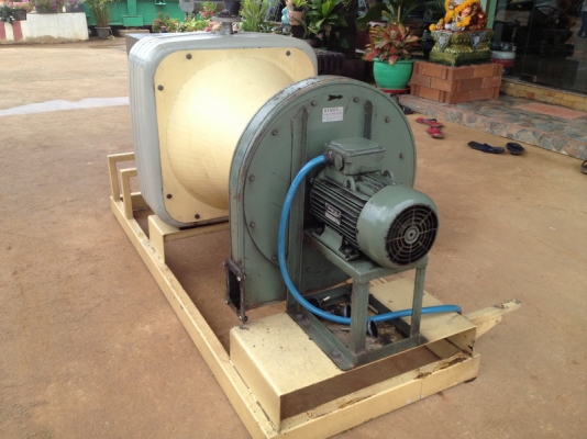 ขายโบรเวอร์ พร้อมคอยร้อนในตัว มอเตอร์ 4 แรง ใช้งานได้ปกติ