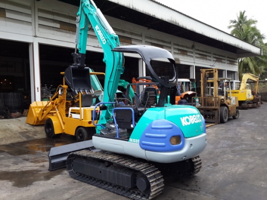 ขาย รถขุด KOBELCO  รุ่น SK035 มือสองญี่ปุ่น