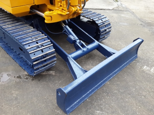 ขาย รถขุด KOMATSU รุ่น PC30-6- มือสองญี่ปุ่น