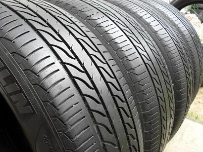 ขายยาง MICHELIN PRIMACY LC ปี11(1ชุด) 215-60-16 ราคา 3,200