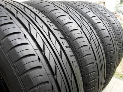 ขายยาง BRIDGESTONE ECOPIA ปี4212 3เส้น 3811 1เส้น (1ชุด) ไม่มีปะ 215-60-16 ราคา 3,800