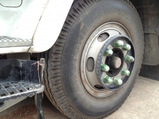 ขาย รถหกล้อ ISUZU Deca Uro2 รถปี 46 ตู้สิบบาน 7.2 เมตร