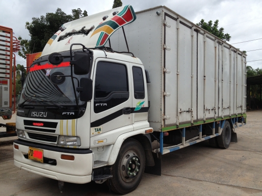 ขาย รถหกล้อ ISUZU Deca Uro2 รถปี 46 ตู้สิบบาน 7.2 เมตร
