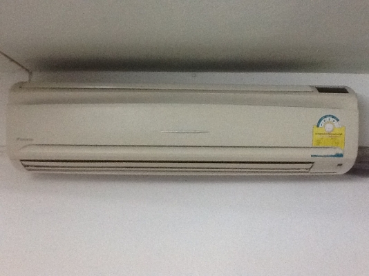 ขายแอร์ ไดกิ้น 18000 btu ใช้งานได้ปกติ  2900 บาท