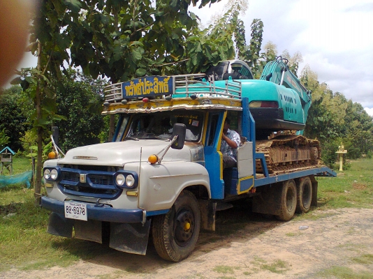 รถบรรทุก 10 ล้อ