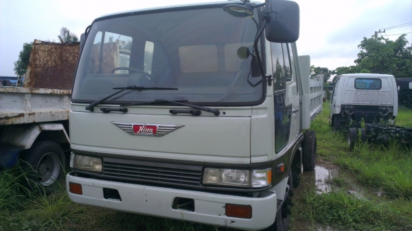 รถดั้มนอก 6ล้อ สิงห์ไฮเทค เครื่องยนต์  195