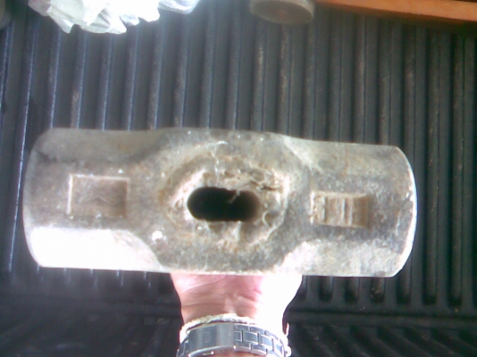 ฆ้อนปอน เยอรมันขนาด 8 ปอนสภาพสวยๆครับพร้อมด้ามเหล็กอย่างดีครับขนาด 8  ปอนด็ตราซ้อนคู่ครับเนื้อเหล็กสวยๆครับไม่บิ่นราคานี้น่าสะสมครับ