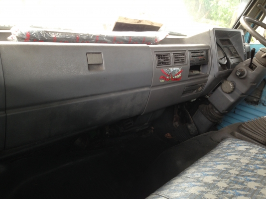 hino fb113. ยาว เมตร รถห้าง ขายถูก