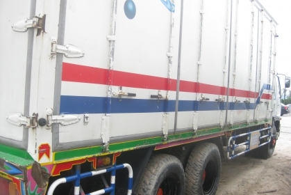 ขาย 3H สิบล้อเพลาเดียวตู้สิบบาน สวยพร้อมใช้ 088-4501277