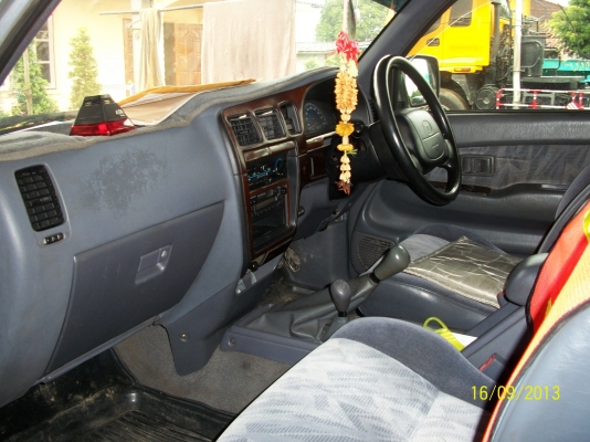 ด่วนปรับราคาใหม่ ขายรถกระบะ toyota 4x4 โทร086-0748399 หนุ่ม