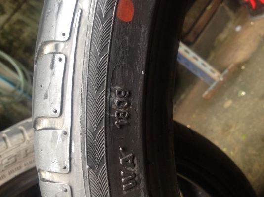 ขายยางAchilles 215-40-18 ดอกเกือบ100\% เต็ม ขายถูกๆ