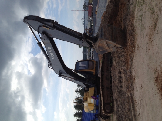ขายแบ็คโฮvolvo EC240