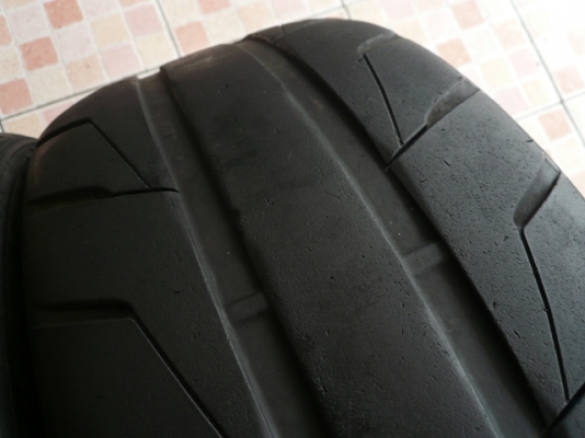 ขายยาง NITTO NT05----235-40-17----ปี10 (2 แถม 1) ถูกๆ