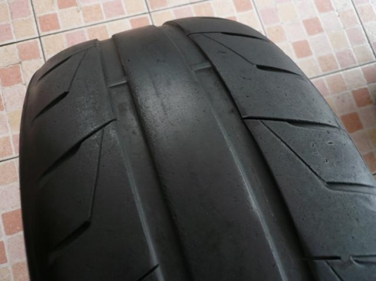 ขายยาง NITTO NT05----235-40-17----ปี10 (2 แถม 1) ถูกๆ