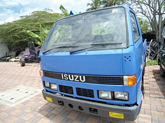 ขายด่วน 4 ล้อกลาง 180000 งามมาก