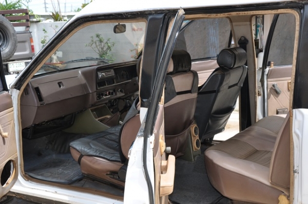 ขาย ISUZU KB 4 ประตู เครื่อง 2500 ฝาทอง พวงมาลัยเพาเวอร์ พร้อมใช้