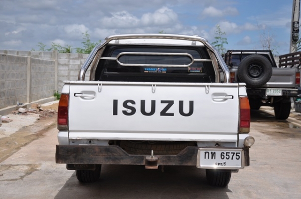 ขาย ISUZU KB 4 ประตู เครื่อง 2500 ฝาทอง พวงมาลัยเพาเวอร์ พร้อมใช้