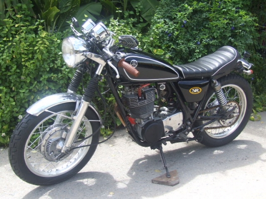 ขาย SR 400 ปี96 สีใหม่ เครื่องแน่น แต่งเพียบ สไตล์ CAFE