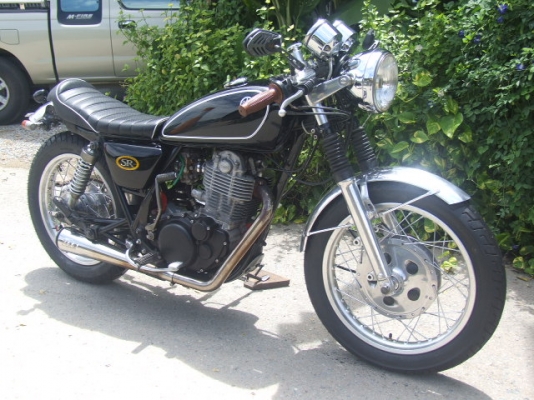 ขาย SR 400 ปี96 สีใหม่ เครื่องแน่น แต่งเพียบ สไตล์ CAFE