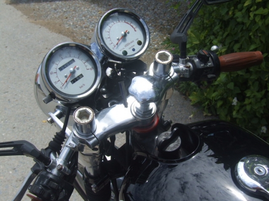 ขาย SR 400 ปี96 สีใหม่ เครื่องแน่น แต่งเพียบ สไตล์ CAFE