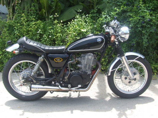 ขาย SR 400 ปี96 สีใหม่ เครื่องแน่น แต่งเพียบ สไตล์ CAFE