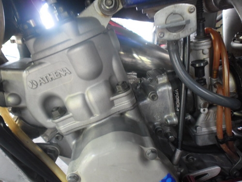 เพื่อนสนิทฝากขาย YZ แรงสุด กับ NINJA 2012  ครับ ต่อลองได้