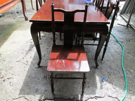 ขายโต๊๊ะกินข้าวไม้มะค่า