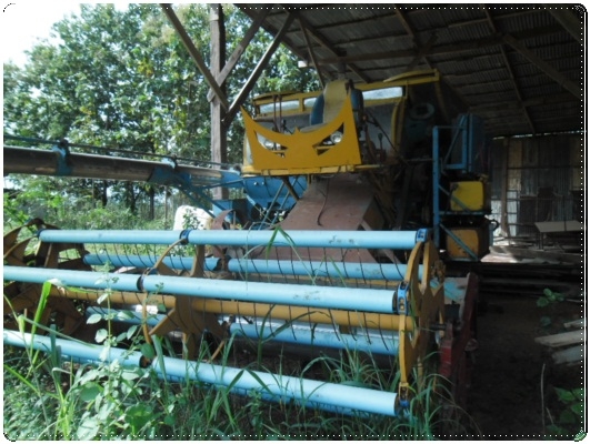 รถเกี่ยวข้าวสภาพสวยๆ