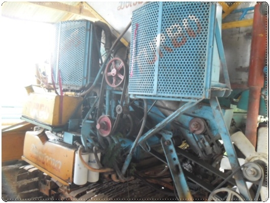 รถเกี่ยวข้าวสภาพสวยๆ