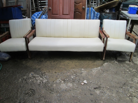 ขายชุดรับแขกไม้สักหุ้มหนัง