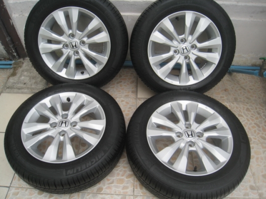 ขายล้อแม็ก Honda city ป้ายแดง 15"x5.5" et45 4รู100 + ยาง ปี 2113  สนใจติดต่อเล็กคลองสามครับ (081-3747940)