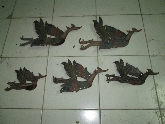 นกหงส์ไม้สัก  สวยมาก   ของเก่าแก่   มี5ตัว   ขายถูก1200บาท